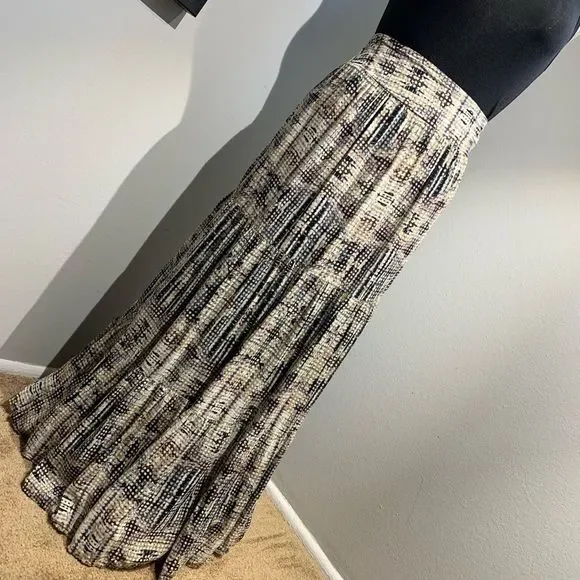 Solitaire Tiered Ruffle Maxi Skirt - Size Small - Picture 3 of 10